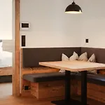 Johann Apartment *