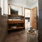Johann Apartment